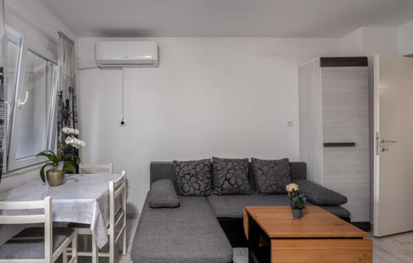 Apartment Sabina&Zoran Malinska Esterno foto